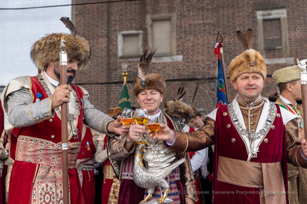 Intronizacja Króla Kurkowego w Krakowie. Źródło: www.krakow.pl